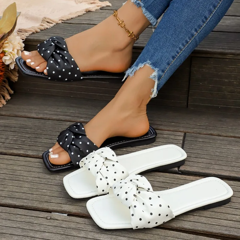 Fashion Pleated Design Casual Women's Slippers Summer New Polka Dot Square Toe Flat Bottom Comfort Shoes for Women Мюли Женские
Fashion Pleated Design Casual Women's Slippers Summer New Polka Dot Square Toe Flat Bottom Comfort Shoes for Women Мюли Женские