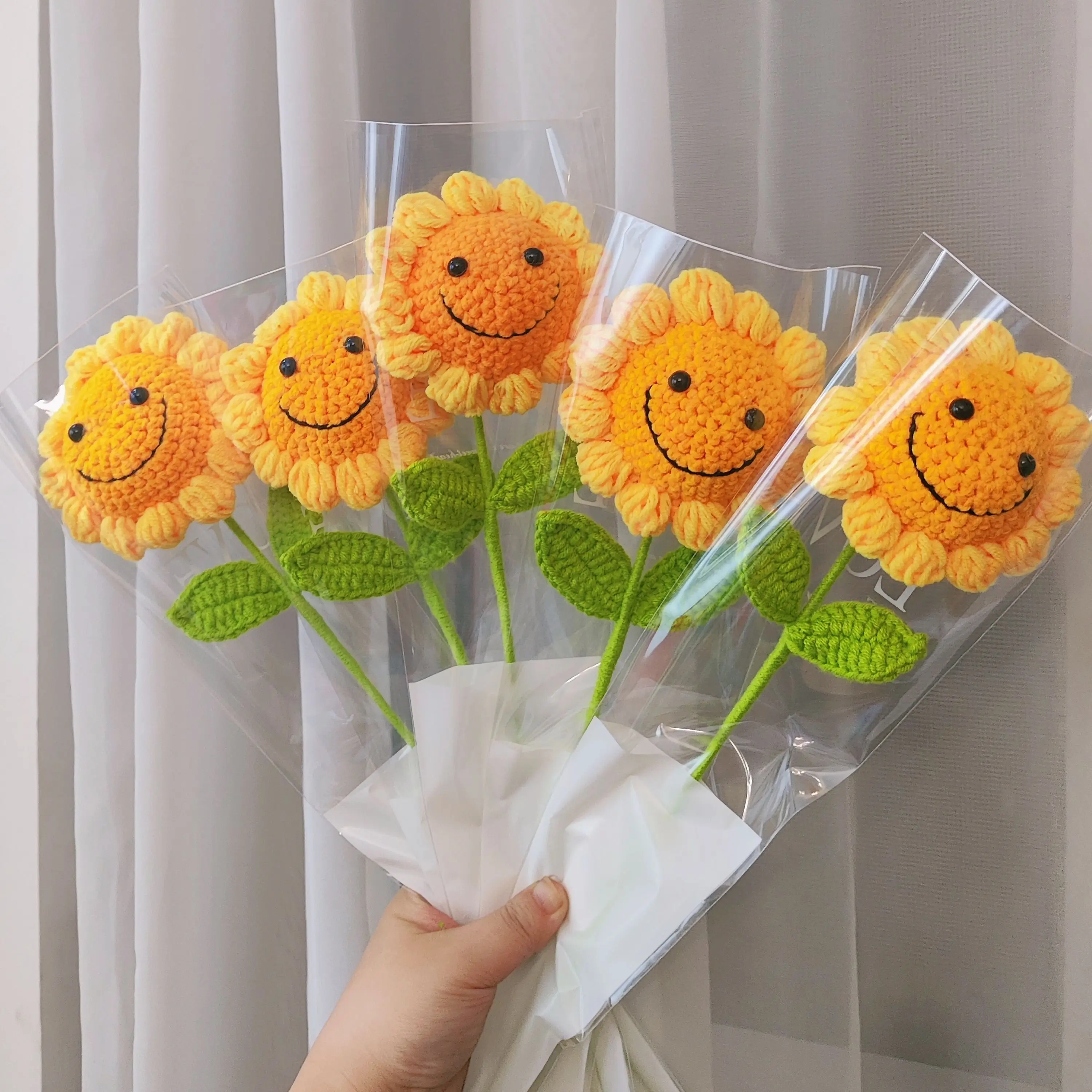 Creative Handmade Crochet Suower Smile Face Yarn Gift Finied Product for Women's Day aduation Birthday Home Decor
Creative Handmade Crochet Suower Smile Face Yarn Gift Finied Product for Women's Day aduation Birthday Home Decor