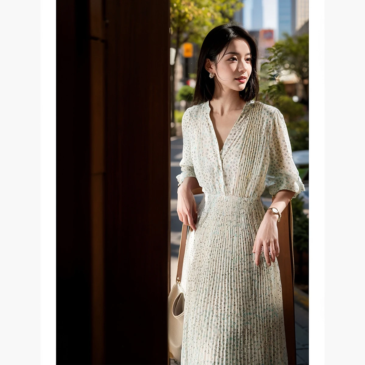 Vimly Women's French Style Dresses 2025 Autumn Floral Print V-Neck A-Line Elastic Waist Slimming Fit Fashion Long Dress F6729
Vimly Women's French Style Dresses 2025 Autumn Floral Print V-Neck A-Line Elastic Waist Slimming Fit Fashion Long Dress F6729