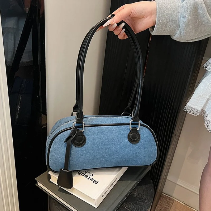 Высококачественная женская классическая парижская модная кожаная сумка на плечо, популярная элегантная женская повседневная простая винтажная сумка
Высококачественная женская классическая парижская модная кожаная сумка на плечо, популярная элегантная женская повседневная простая винтажная сумка