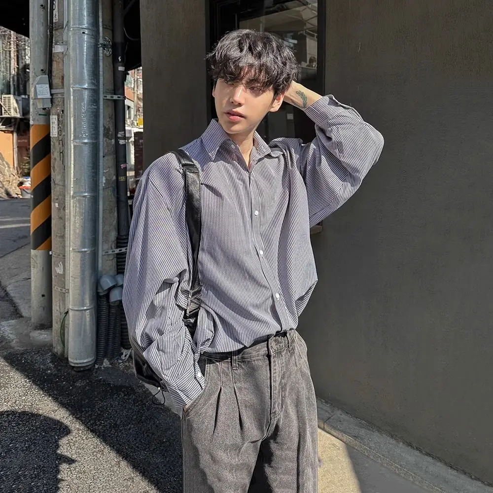 Men's Striped Shirt Autumn Lightweight Long Sleeve Casual Loose Fit Shirt Jacket
Men's Striped Shirt Autumn Lightweight Long Sleeve Casual Loose Fit Shirt Jacket