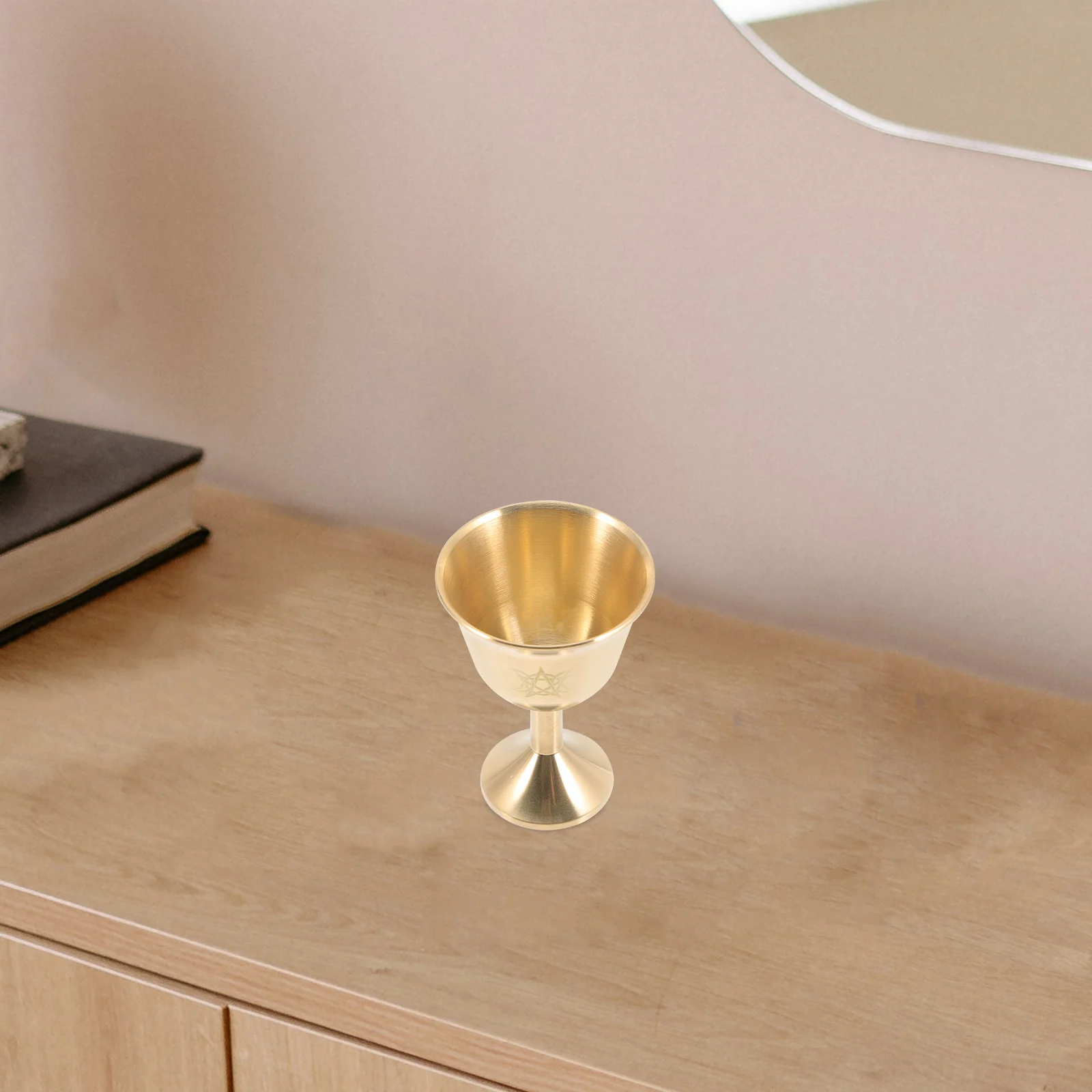 Holy Chalice Grail Copper Cup Retro Decor Liquor Drinking Cups Metal Decorative Goblet
Holy Chalice Grail Copper Cup Retro Decor Liquor Drinking Cups Metal Decorative Goblet