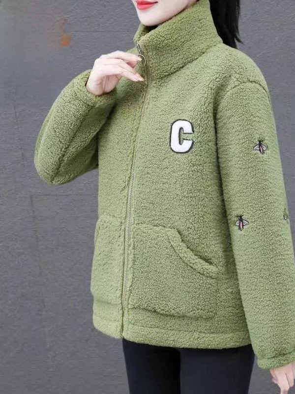 Женский джем с мехом ягненка больших размеров, повседневный зимний свитшот с высокой талией из полиэфирного волокна, длинное пальто на молнии све
Женский джем с мехом ягненка больших размеров, повседневный зимний свитшот с высокой талией из полиэфирного волокна, длинное пальто на молнии све
