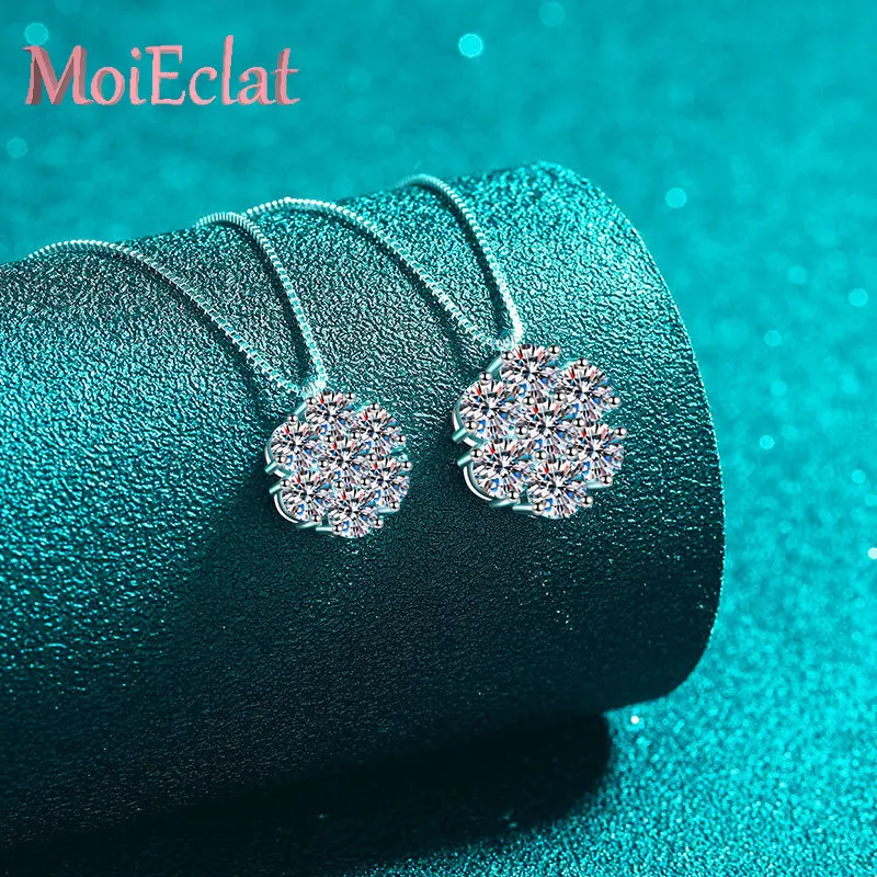 For Women 0.7ct/2.1ct/3.5ct Full Diamond Sunflower Pendants Moissanite with Exquisite Platinum Pt950 Necklace Daily Versatile
For Women 0.7ct/2.1ct/3.5ct Full Diamond Sunflower Pendants Moissanite with Exquisite Platinum Pt950 Necklace Daily Versatile