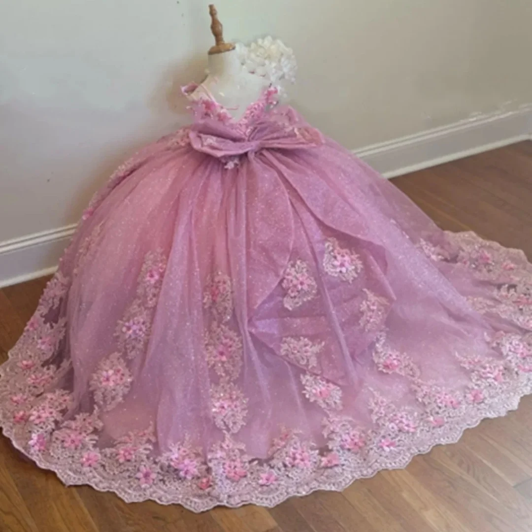 Customized Tulle Puffy Shiny Kids Birthday Party Flower Girl Dress For Wedding With Bow Lace Applique First Communion Ball Gowns
Customized Tulle Puffy Shiny Kids Birthday Party Flower Girl Dress For Wedding With Bow Lace Applique First Communion Ball Gowns