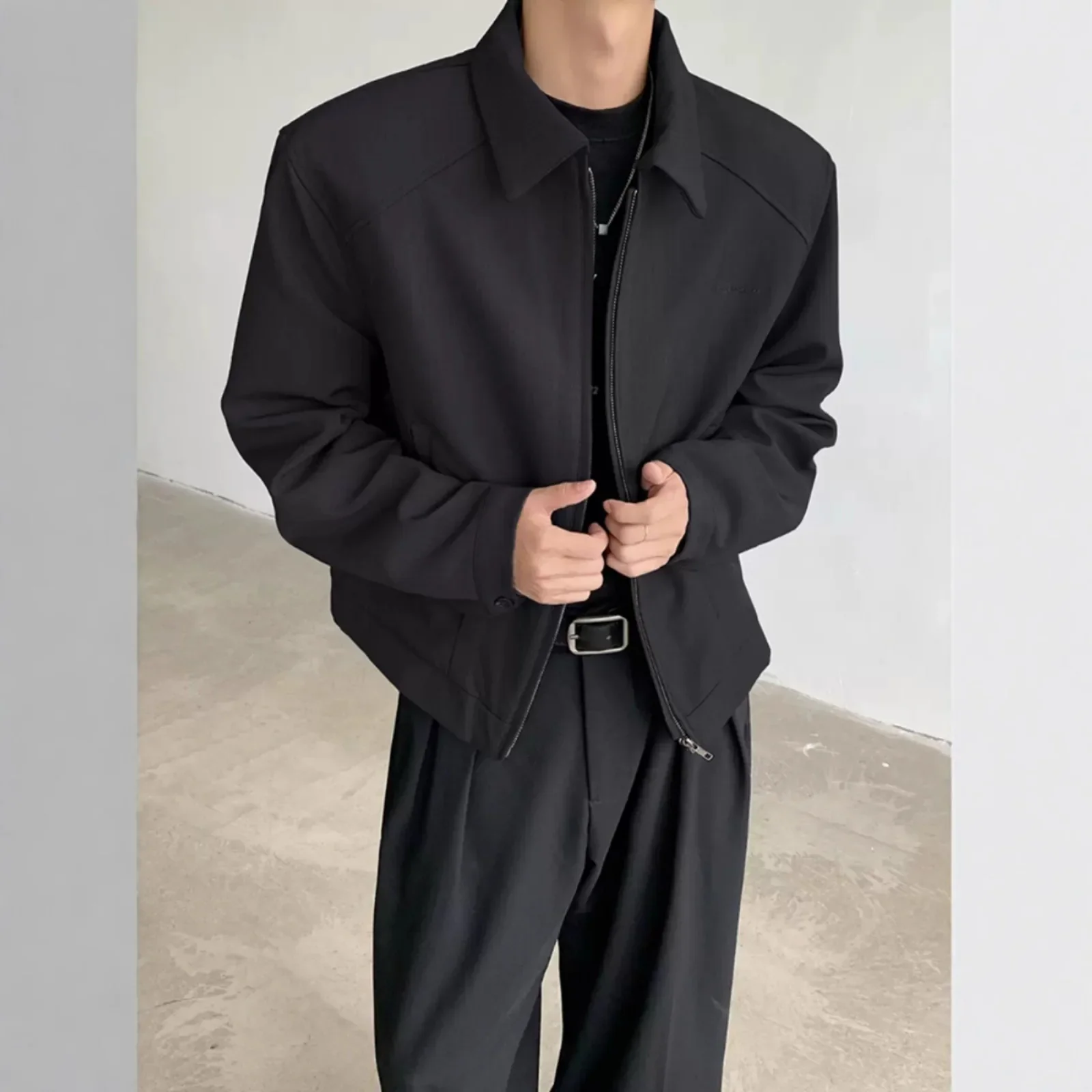 Black Short Autumn Suit Jacket for Men Casual Style American Baseball Uniform High-End Feelings Pad Shoulder Jacke College
Black Short Autumn Suit Jacket for Men Casual Style American Baseball Uniform High-End Feelings Pad Shoulder Jacke College