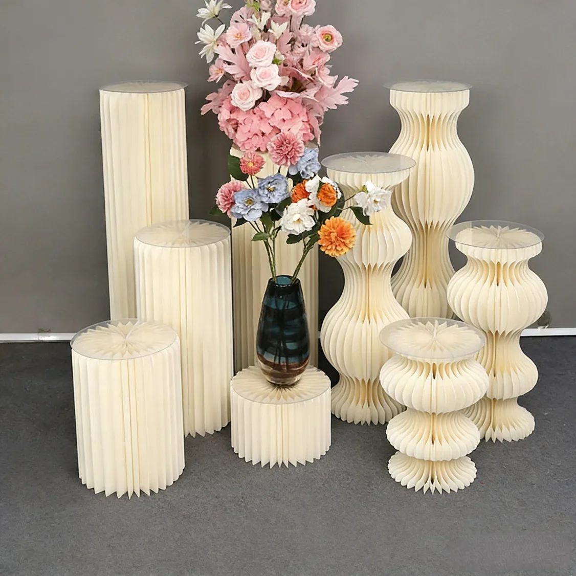 Folding Paper Roman Column for Wedding & Party Decor, DIY Dessert Cake Table Stand, Pedestal Columns Display Ornaments.
Folding Paper Roman Column for Wedding & Party Decor, DIY Dessert Cake Table Stand, Pedestal Columns Display Ornaments.