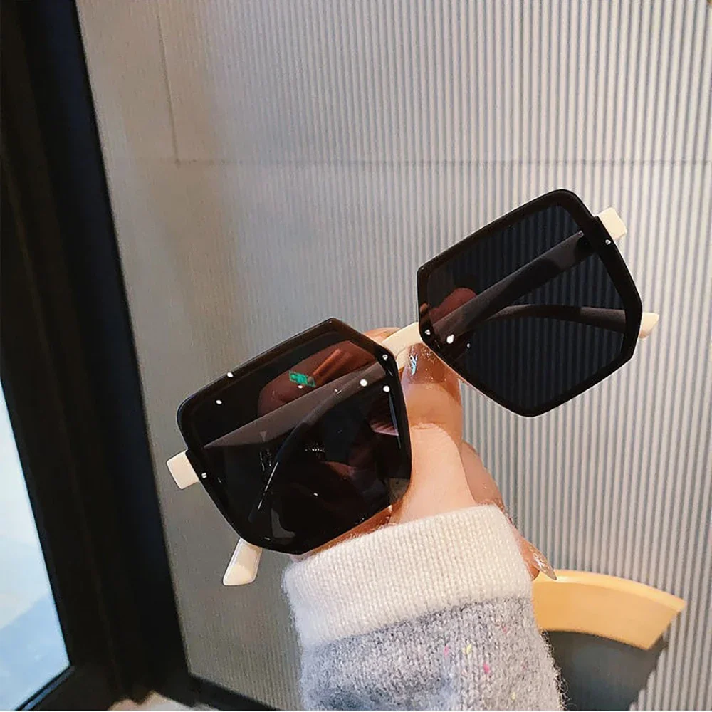 Vintage Large Frame Sunglasses Women Men Square Polygon Sun Glasses Brand Design Trendy Eye Glasses UV400 Shades Driving Goggle 
Vintage Large Frame Sunglasses Women Men Square Polygon Sun Glasses Brand Design Trendy Eye Glasses UV400 Shades Driving Goggle