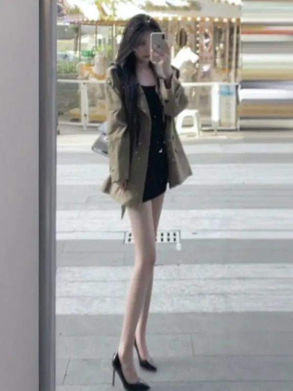 Korean Sle ort Faionable Coat with Waist-Cinching And Turn-down Collar Ele Autumn Outerwear for Women
Korean Sle ort Faionable Coat with Waist-Cinching And Turn-down Collar Ele Autumn Outerwear for Women