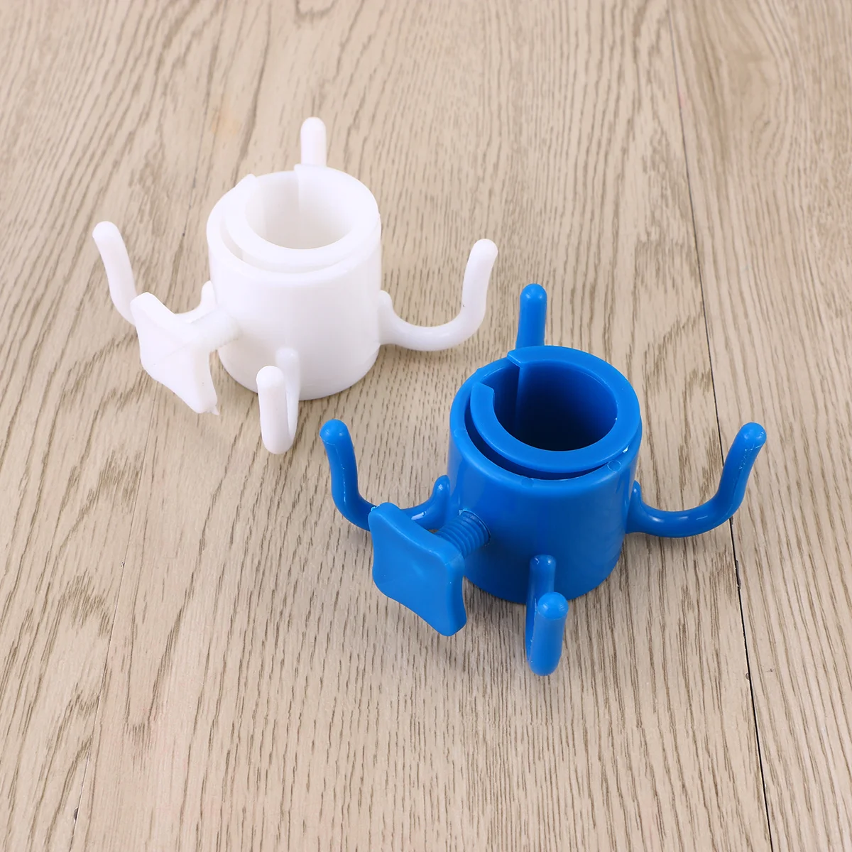 4-Prongs Plastic Beach Umbrella Hanging Hook Sturdy Lightweight for Towels Camera Sunglasses Bags Camping White 
4-Prongs Plastic Beach Umbrella Hanging Hook Sturdy Lightweight for Towels Camera Sunglasses Bags Camping White