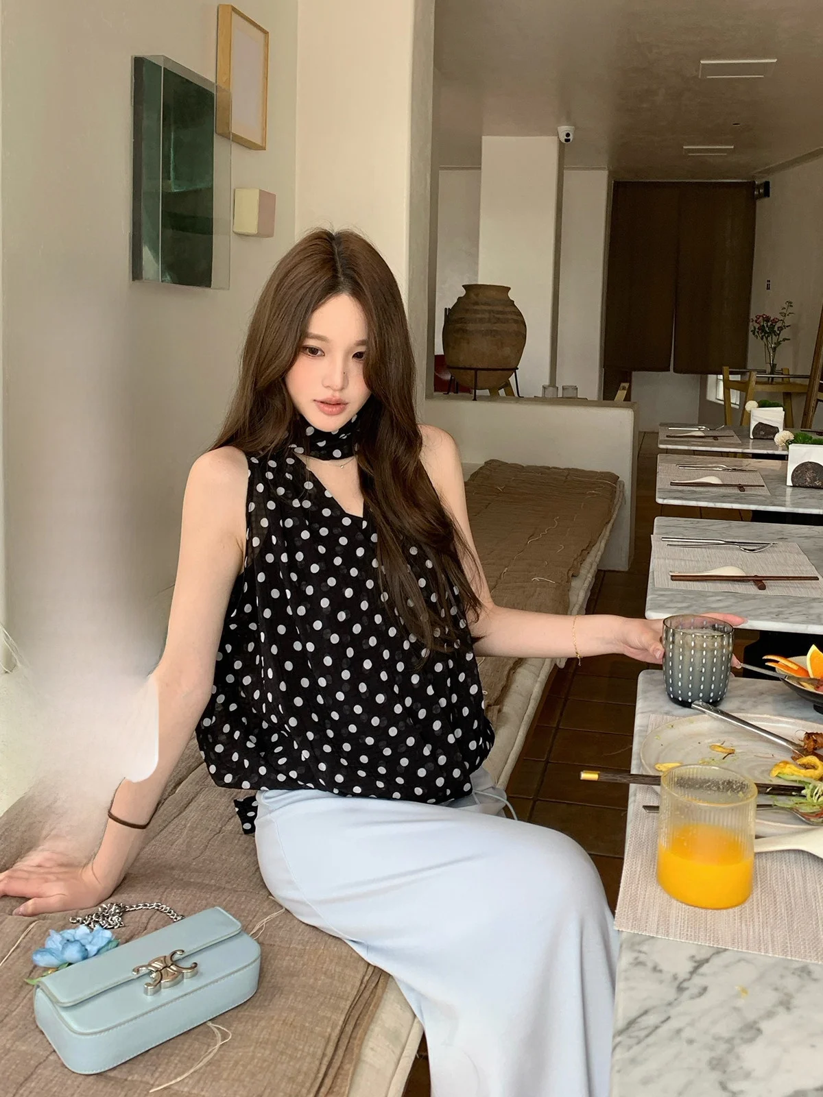 Black Polka Dot Sleeveless Shirt Women's Elegant Two-Piece Set High-End Feelings French Style Loose Fit Polyester Casual Wear
Black Polka Dot Sleeveless Shirt Women's Elegant Two-Piece Set High-End Feelings French Style Loose Fit Polyester Casual Wear