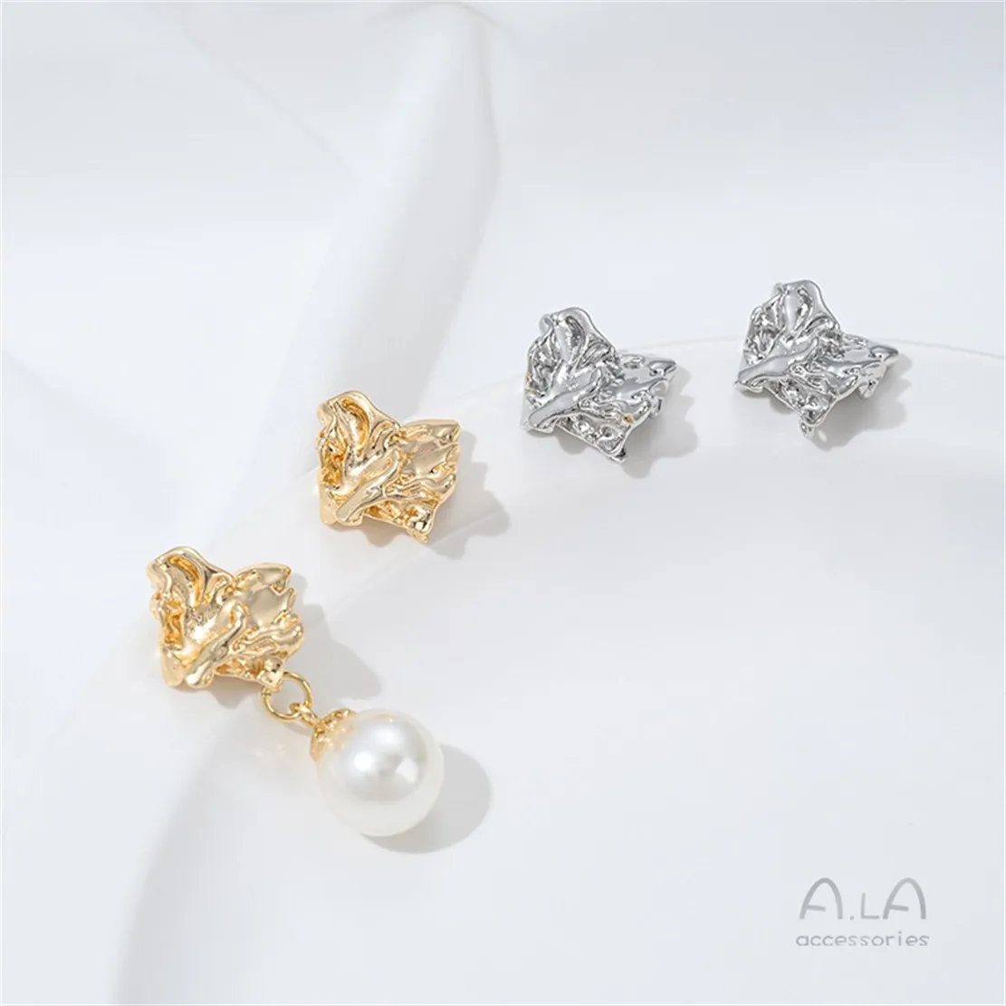 R586 14K Gold-plated Irregular Metallic Texture Lava Ear Stud with Pendant Ring Silver Needle Diy Earrings, Handcrafted Material
R586 14K Gold-plated Irregular Metallic Texture Lava Ear Stud with Pendant Ring Silver Needle Diy Earrings, Handcrafted Material