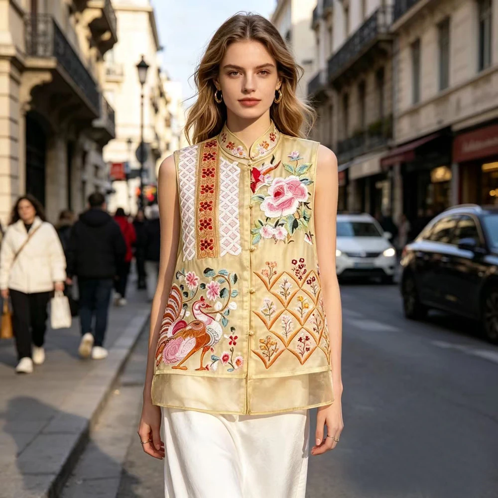 Summer New Chinese Style Vest Womens Organza Embroidery Qipao Top Outwear Elegant Vintage Round Neck Hanfu Coat Waistcoat
Summer New Chinese Style Vest Womens Organza Embroidery Qipao Top Outwear Elegant Vintage Round Neck Hanfu Coat Waistcoat