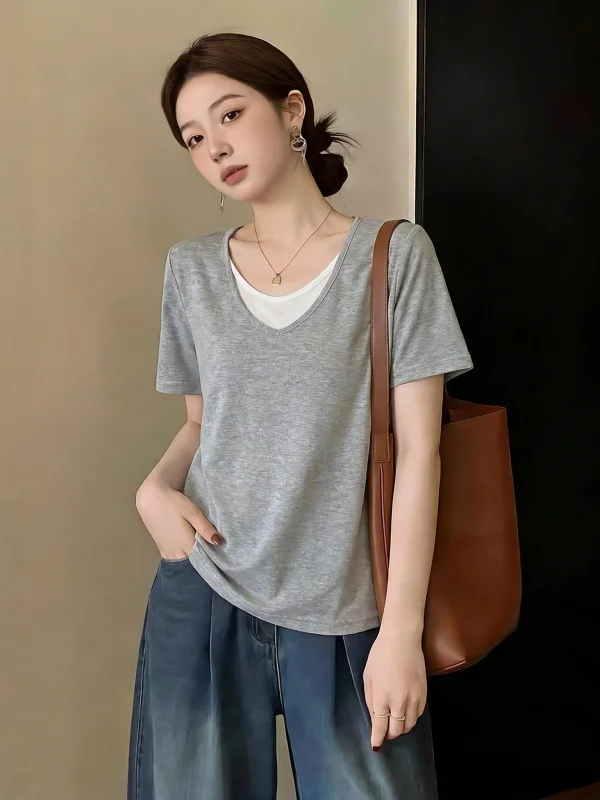 Gray V-neck Short-sleeved T-shirt Women's Summer New plus Size Slimming Top Korean Style Casual Comfortable Loose Fit
Gray V-neck Short-sleeved T-shirt Women's Summer New plus Size Slimming Top Korean Style Casual Comfortable Loose Fit