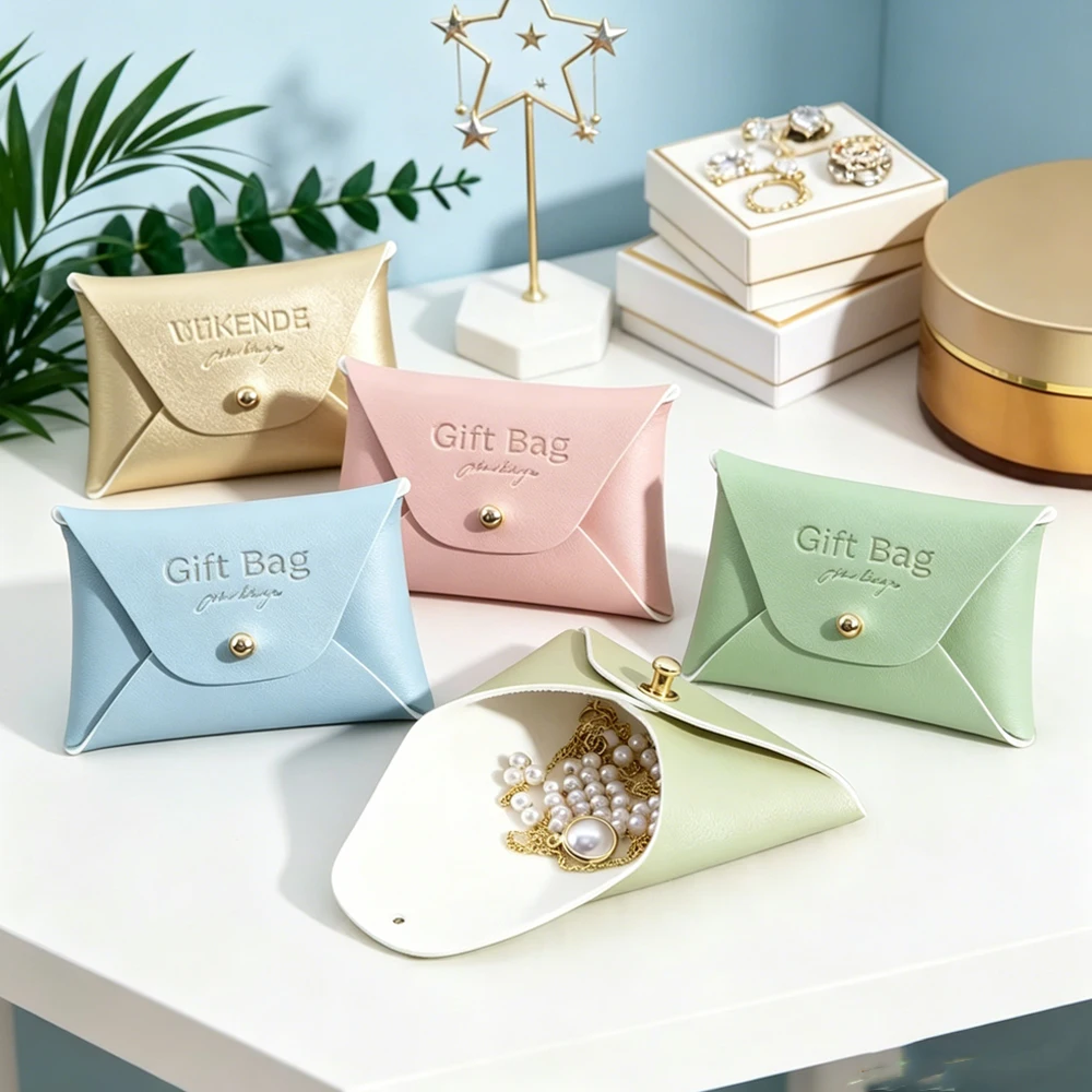 100Pcs/Lot Jewellery Pouch 7x5cm 10x7cm Pu Leather Rivet Snap Jewelry Packaging Bag Necklace Ring Necklace Bracelet Storage Bag
100Pcs/Lot Jewellery Pouch 7x5cm 10x7cm Pu Leather Rivet Snap Jewelry Packaging Bag Necklace Ring Necklace Bracelet Storage Bag