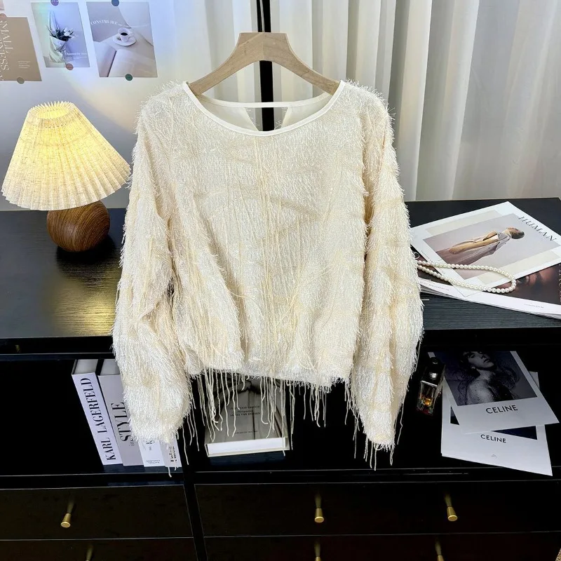 Элегантный элитный светский вязаный низ с меховыми кисточками и блестками, женский новый свободный топ 2025 года
Элегантный элитный светский вязаный низ с меховыми кисточками и блестками, женский новый свободный топ 2025 года