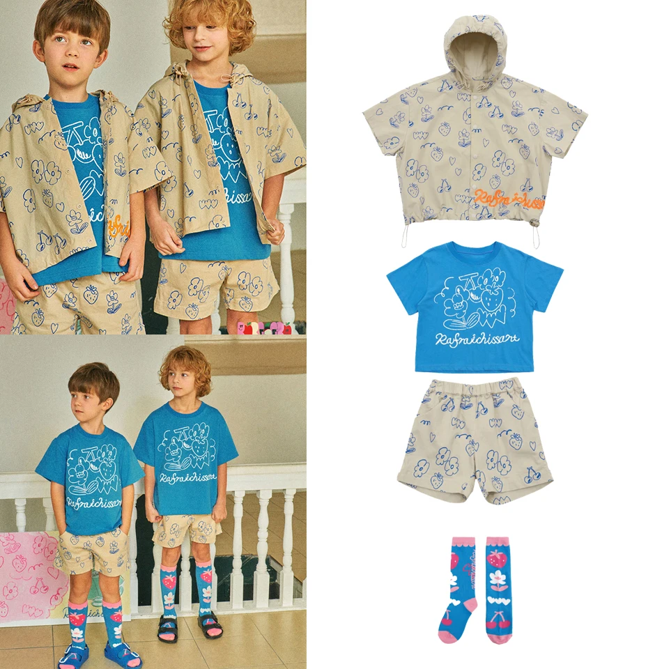 New 2024 Korean bebe summer suit Kids Fruit T-shirt Girls Blue Hoodie Kids Cardigan Kids Fashion Boys Casual Clothing Suit
New 2024 Korean bebe summer suit Kids Fruit T-shirt Girls Blue Hoodie Kids Cardigan Kids Fashion Boys Casual Clothing Suit