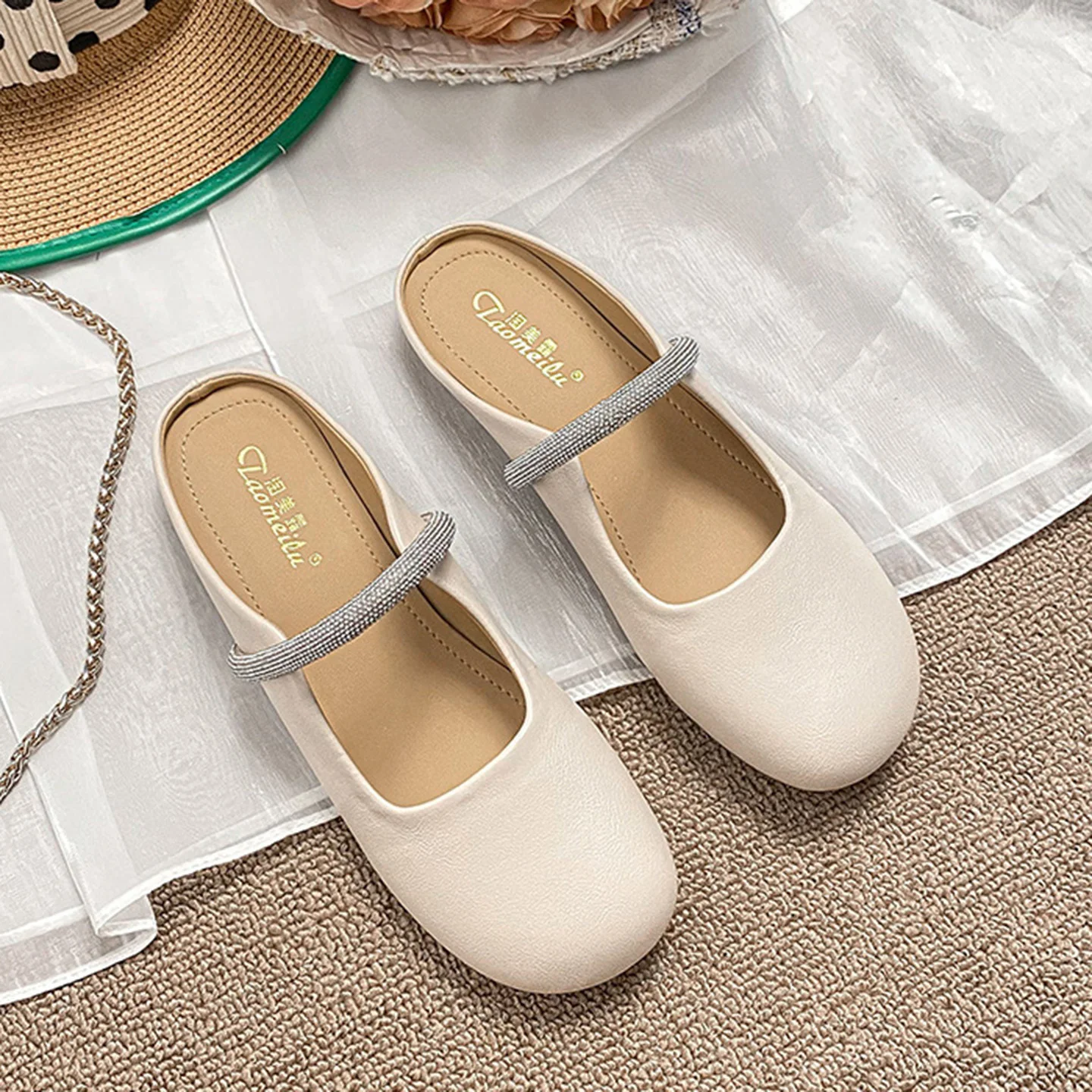 Summer New Women's Outdoor Soft Bottom Flat Slippers Fashion Comfortable Sandals Street Style Women Strap Skirt Mary Jane Shoes
Summer New Women's Outdoor Soft Bottom Flat Slippers Fashion Comfortable Sandals Street Style Women Strap Skirt Mary Jane Shoes