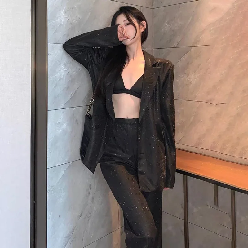 2025 Elegant Women 3 Piece Set New Sexy Ins Strap Bra + Blazer Coat + Straight Pants Office Lady Suit Night Club Sequins Outfits
2025 Elegant Women 3 Piece Set New Sexy Ins Strap Bra + Blazer Coat + Straight Pants Office Lady Suit Night Club Sequins Outfits