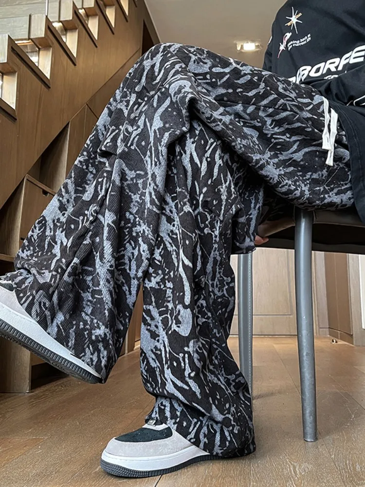 Мужские повседневные брюки в стиле американского стритстайла с эффектом тай-дай, весна-осень, новинка, модный бренд, прямые широкие брюки в пол.
Мужские повседневные брюки в стиле американского стритстайла с эффектом тай-дай, весна-осень, новинка, модный бренд, прямые широкие брюки в пол.