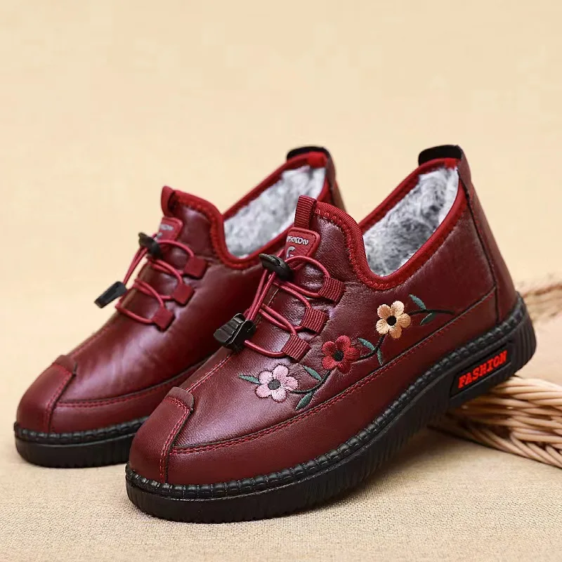 Women's Winter Cotton Shoes Fleece Lined Flat Bottom Thick Warm Mom Shoes Grandma Cotton Boots Casual Traditional Cloth Shoes
Women's Winter Cotton Shoes Fleece Lined Flat Bottom Thick Warm Mom Shoes Grandma Cotton Boots Casual Traditional Cloth Shoes