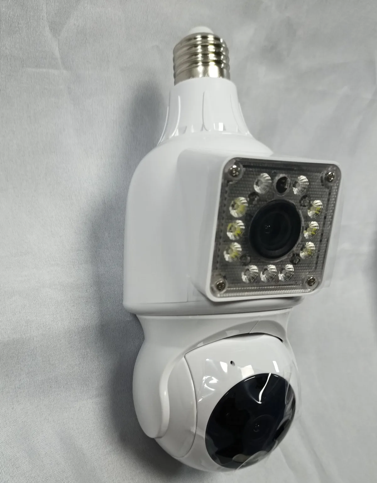 4MP UHD V360Pro APP Dual Lens Full Color E27 Lamphead Wireless PTZ IP Dome Camera AI Humanoid Detection Security Baby Monitor
4MP UHD V360Pro APP Dual Lens Full Color E27 Lamphead Wireless PTZ IP Dome Camera AI Humanoid Detection Security Baby Monitor