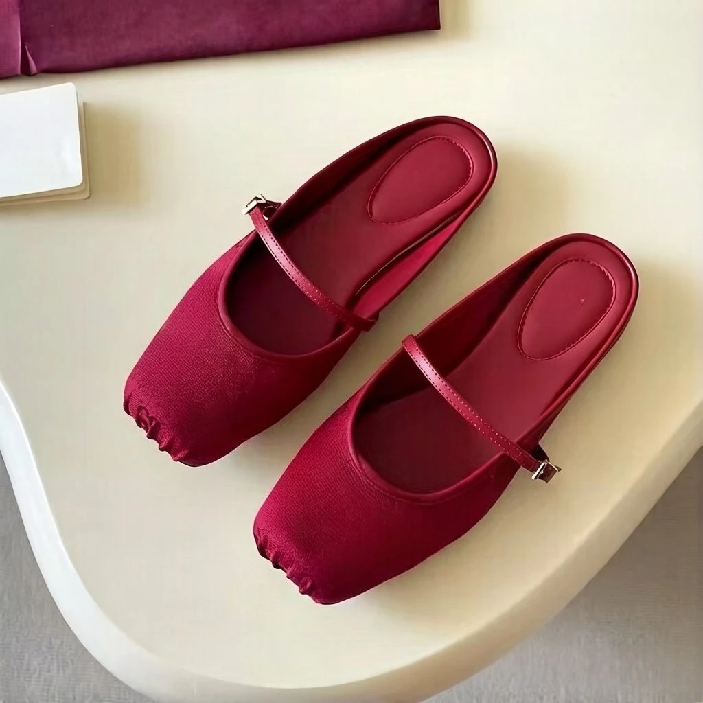 2026 Spring Summer New Women's Horsebit Bow Ballet Flats Casual All-Matching Slip-On Loafers Comfortable Walking Shoes
2026 Spring Summer New Women's Horsebit Bow Ballet Flats Casual All-Matching Slip-On Loafers Comfortable Walking Shoes