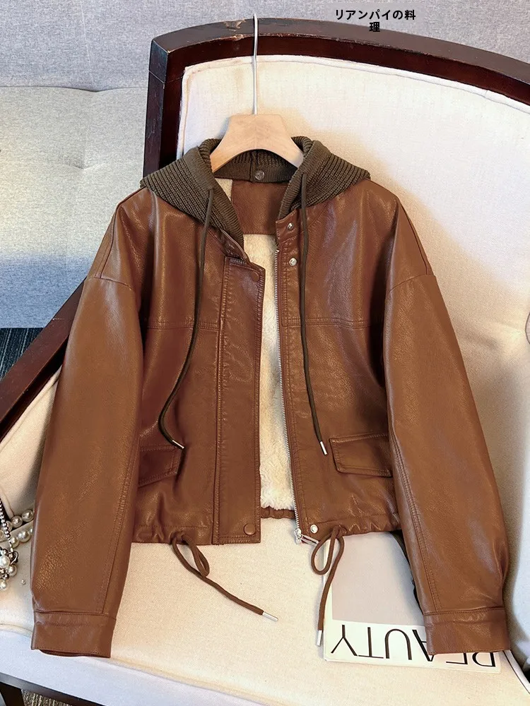 Retro Detachable Hooded PU Leather Jacket Women's Winter New Thickened Warm Orange Brown Jacket Coat Standard Fit Long Sleeve
Retro Detachable Hooded PU Leather Jacket Women's Winter New Thickened Warm Orange Brown Jacket Coat Standard Fit Long Sleeve