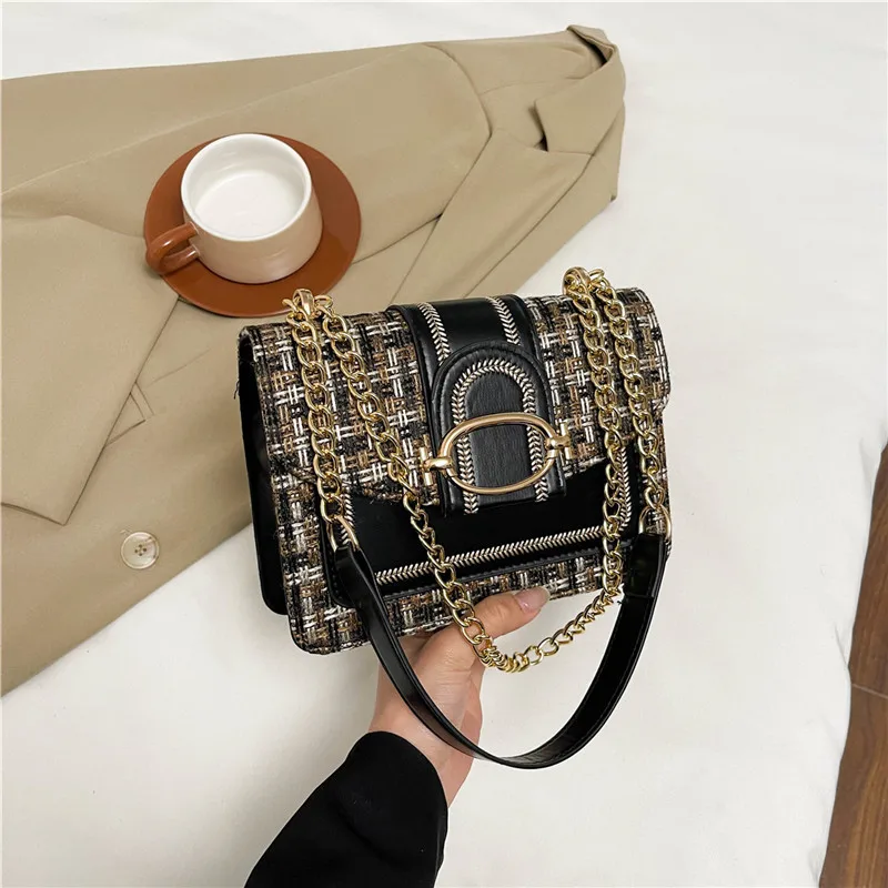 New Vintage Woolen Chain Small Square Bag For Women Shoulder And Crossbody Bag
New Vintage Woolen Chain Small Square Bag For Women Shoulder And Crossbody Bag