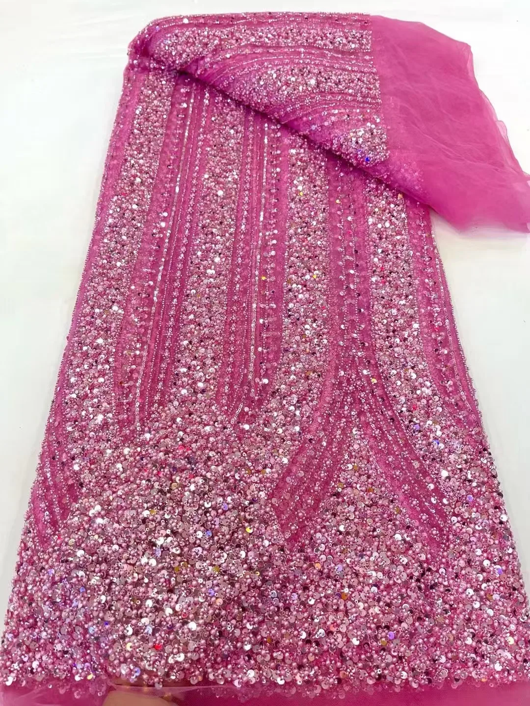 African High-Quality Sequins Beaded Embroidery Lace Fabric 2025 French Tulle for Nigerian Bridal Groom Wedding Party
African High-Quality Sequins Beaded Embroidery Lace Fabric 2025 French Tulle for Nigerian Bridal Groom Wedding Party