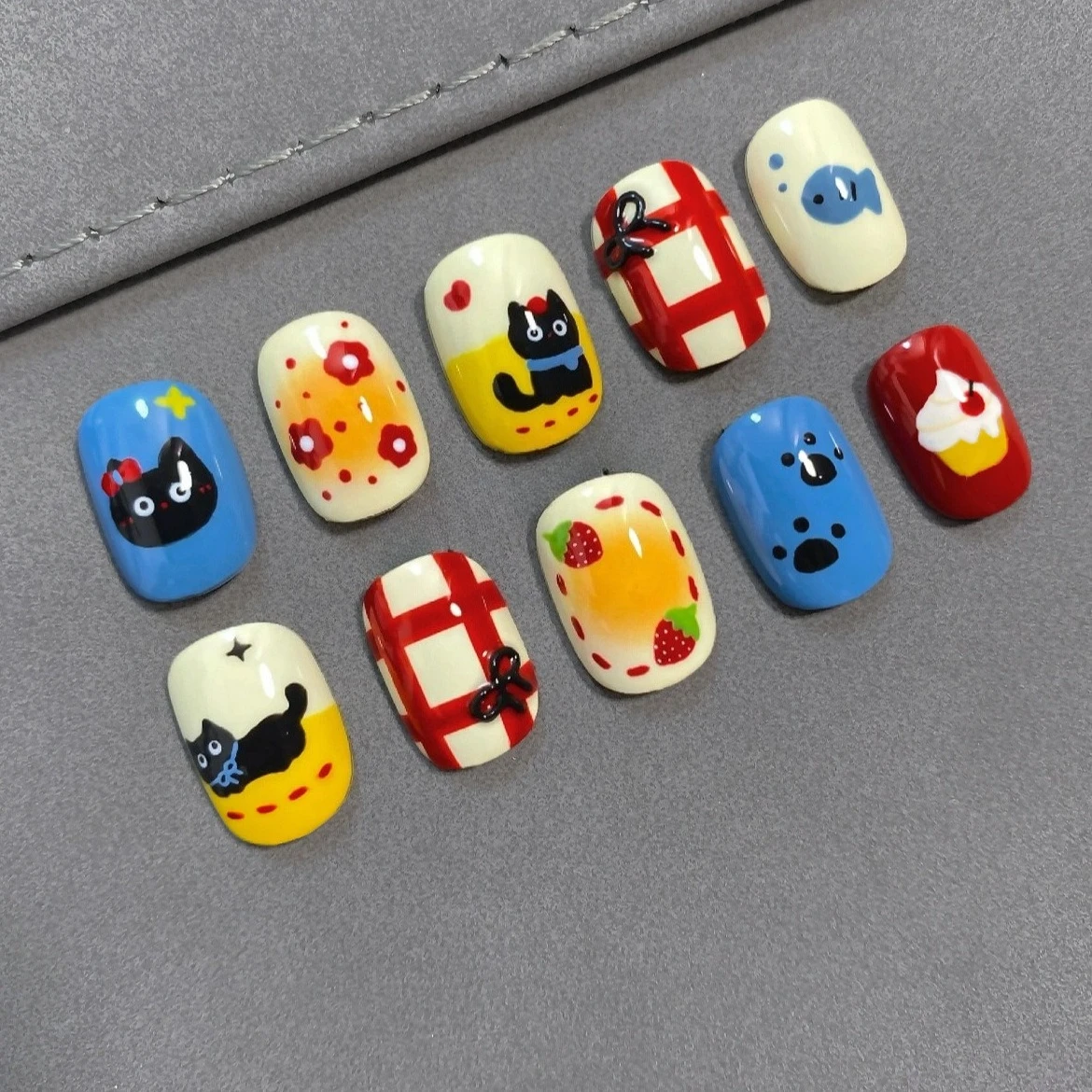 10PCS Short Sweet Square Handmade Press on Nails Cartoon Cat Red Checkered Patterns Fake Nail Artificial Wearable Cute Nail Tips
10PCS Short Sweet Square Handmade Press on Nails Cartoon Cat Red Checkered Patterns Fake Nail Artificial Wearable Cute Nail Tips