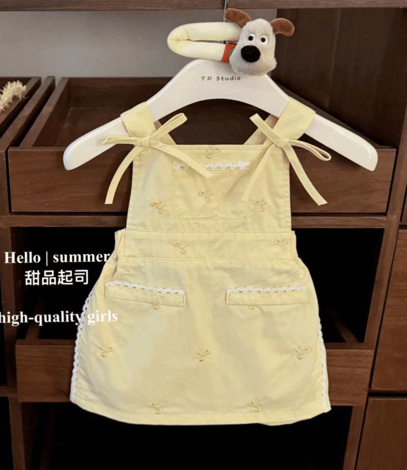 Girls Sweet Dress 2025 New Summer Strap Dress Stylish Children Girl Baby Fashionable and Casual Dress
Girls Sweet Dress 2025 New Summer Strap Dress Stylish Children Girl Baby Fashionable and Casual Dress