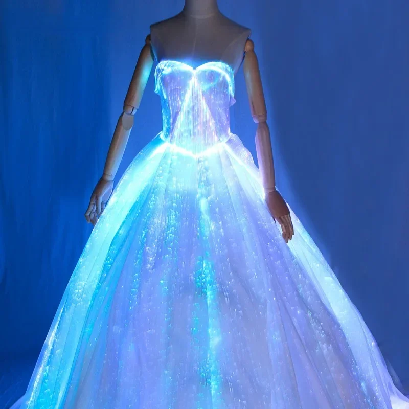 Hot SalesFashion Unique Design Elegant Fiber Optic Wedding Dress Led Prom Dress Luminous Wedding Dress
Hot SalesFashion Unique Design Elegant Fiber Optic Wedding Dress Led Prom Dress Luminous Wedding Dress
