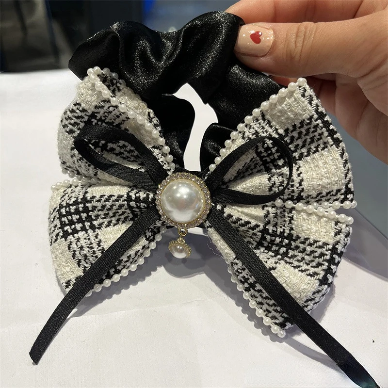 Fashion Hair Ties with Butterfly Bow for Women Versatile Headbands Pearl Rhinestone Elastic Material Girls Accessoreis
Fashion Hair Ties with Butterfly Bow for Women Versatile Headbands Pearl Rhinestone Elastic Material Girls Accessoreis