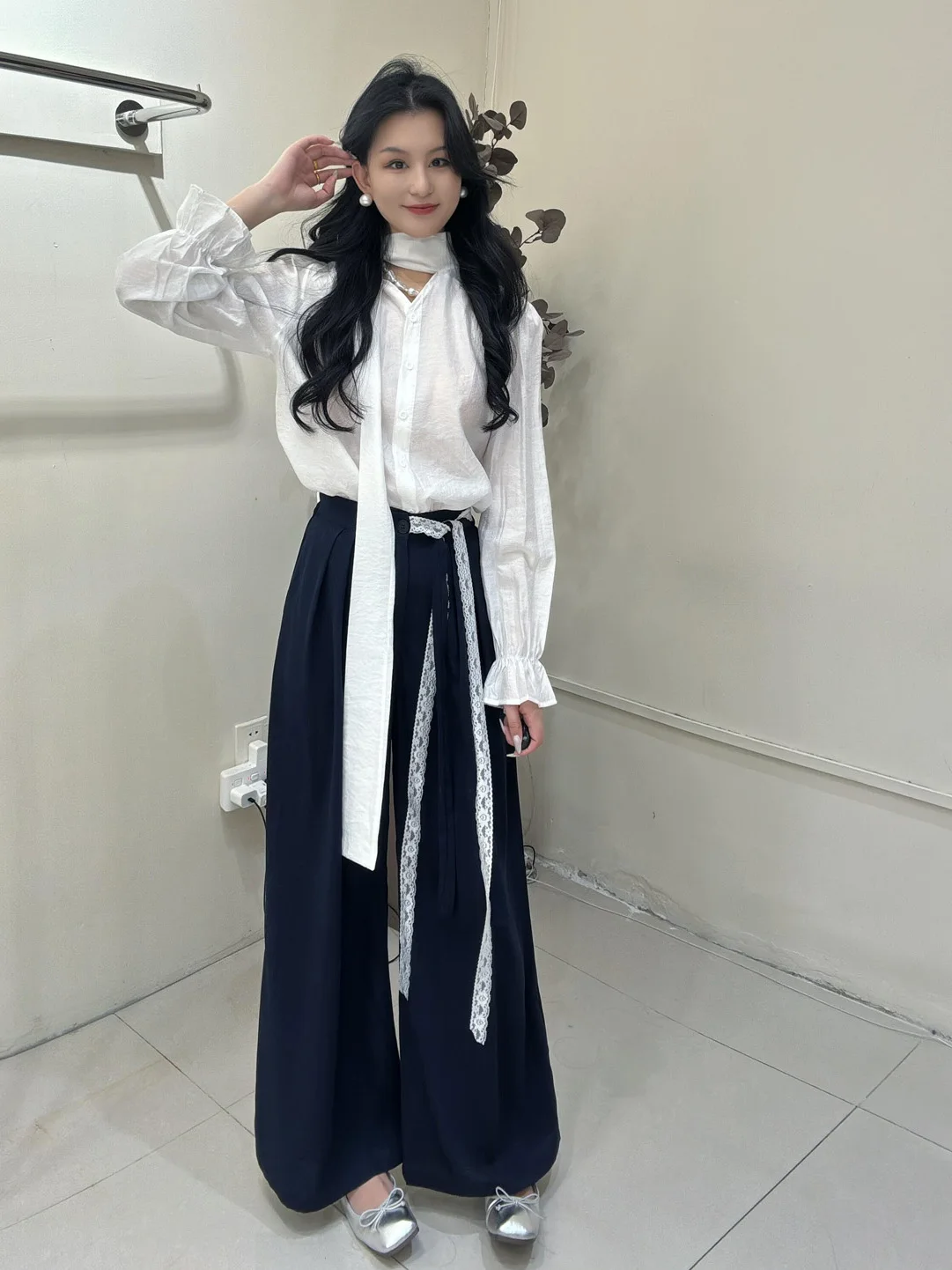 Unique Design Long Sleeve Women's Shirt And Wide Leg Pants Set Casual Versatile Spring Fashion Outfit High Waist Trousers
Unique Design Long Sleeve Women's Shirt And Wide Leg Pants Set Casual Versatile Spring Fashion Outfit High Waist Trousers
