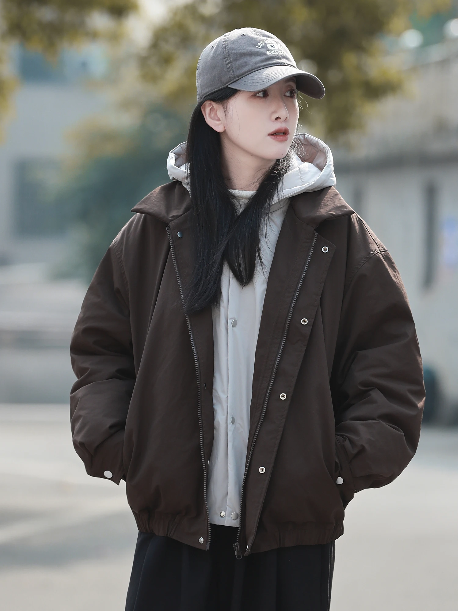 Winter Thiened Japanese Sle Retro Hooded Jaet Women's Loose Warm Outerwear Du down Coat for Couples Casual Wear
Winter Thiened Japanese Sle Retro Hooded Jaet Women's Loose Warm Outerwear Du down Coat for Couples Casual Wear