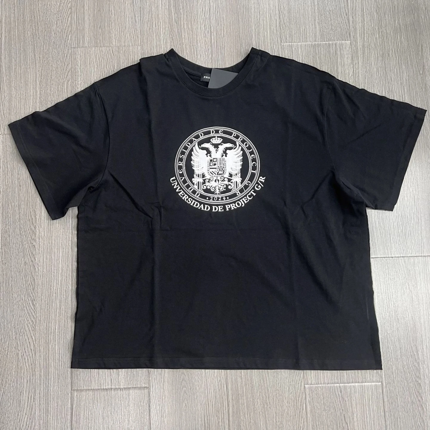 Black Project GR Double Eagle Print T-shirt Wash Hole Damaged Tee Men Women High Street Loose Short Sleeve External Suture Tops
Black Project GR Double Eagle Print T-shirt Wash Hole Damaged Tee Men Women High Street Loose Short Sleeve External Suture Tops