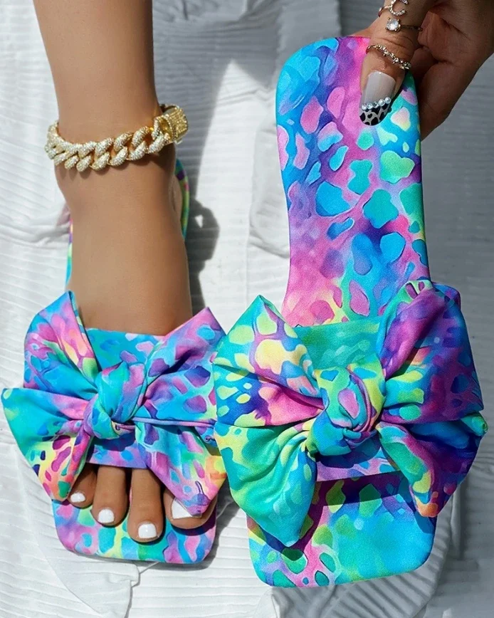 Новая мода 2025 летние повседневные тапочки с квадратным носком и бантом с принтом по всей поверхности
Новая мода 2025 летние повседневные тапочки с квадратным носком и бантом с принтом по всей поверхности