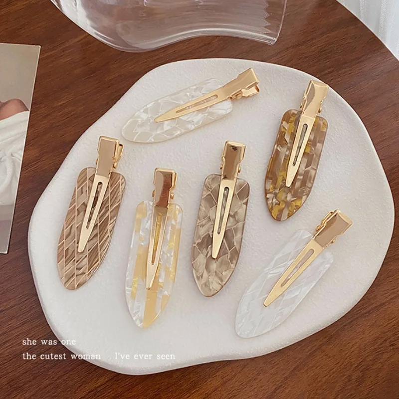 4pcs Simple Mixed Color Hair Clips Side No Trace Bangs Duckbill Clips Elegant Ladies Headwear Hair Accessories
4pcs Simple Mixed Color Hair Clips Side No Trace Bangs Duckbill Clips Elegant Ladies Headwear Hair Accessories