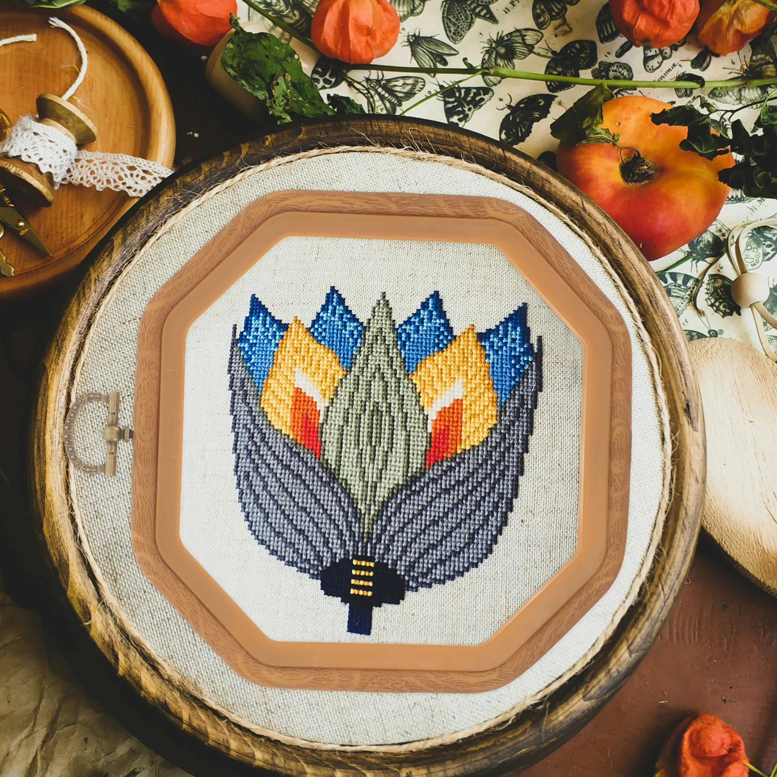 Hoop Frame Cross Stitch Supplies Octagonal Embroidery Sewing PP Plastic Stable DIY Craft Making Needlework Supplies 
Hoop Frame Cross Stitch Supplies Octagonal Embroidery Sewing PP Plastic Stable DIY Craft Making Needlework Supplies