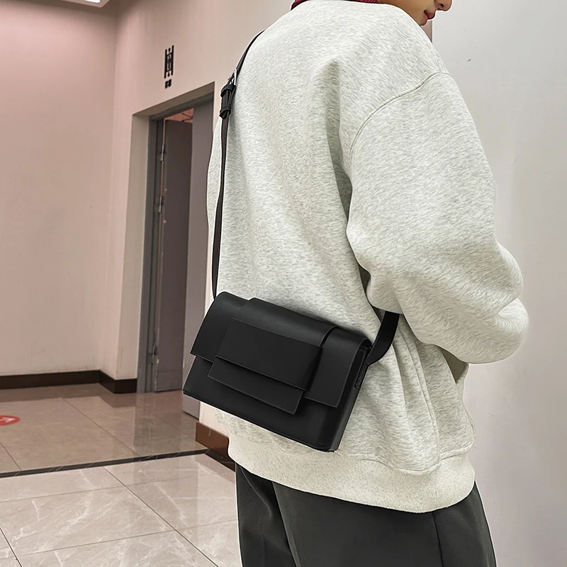 Couple's Shoulder Bag with Woven Belt Waterproof PU Sling Bag for Dating Outing Shopping Party As Gift for Him Crossbody Bag
Couple's Shoulder Bag with Woven Belt Waterproof PU Sling Bag for Dating Outing Shopping Party As Gift for Him Crossbody Bag