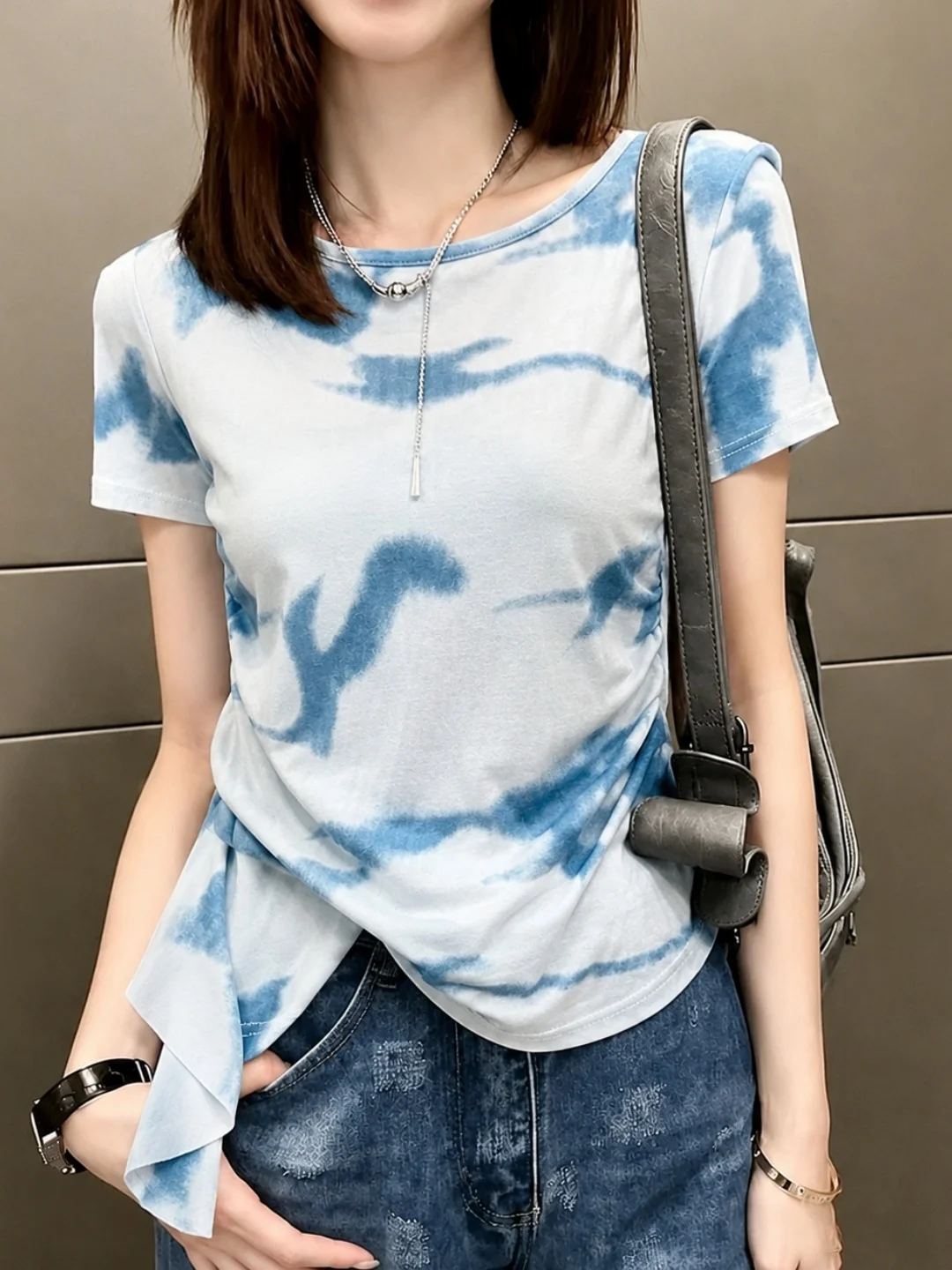 Fashion Gradient Print Short Sleeve T-Shirt Women's Elegant Versatile Design Summer Casual Style round Neck Top Quality Fabric
Fashion Gradient Print Short Sleeve T-Shirt Women's Elegant Versatile Design Summer Casual Style round Neck Top Quality Fabric