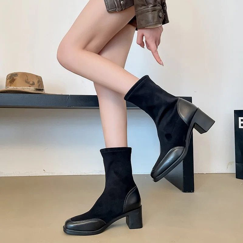 French Style Pointed Toe Slim Boots for Women Fashionable and Elegant Patchwork Suede Retro Chunky Heel Soft Sole Short Boots
French Style Pointed Toe Slim Boots for Women Fashionable and Elegant Patchwork Suede Retro Chunky Heel Soft Sole Short Boots