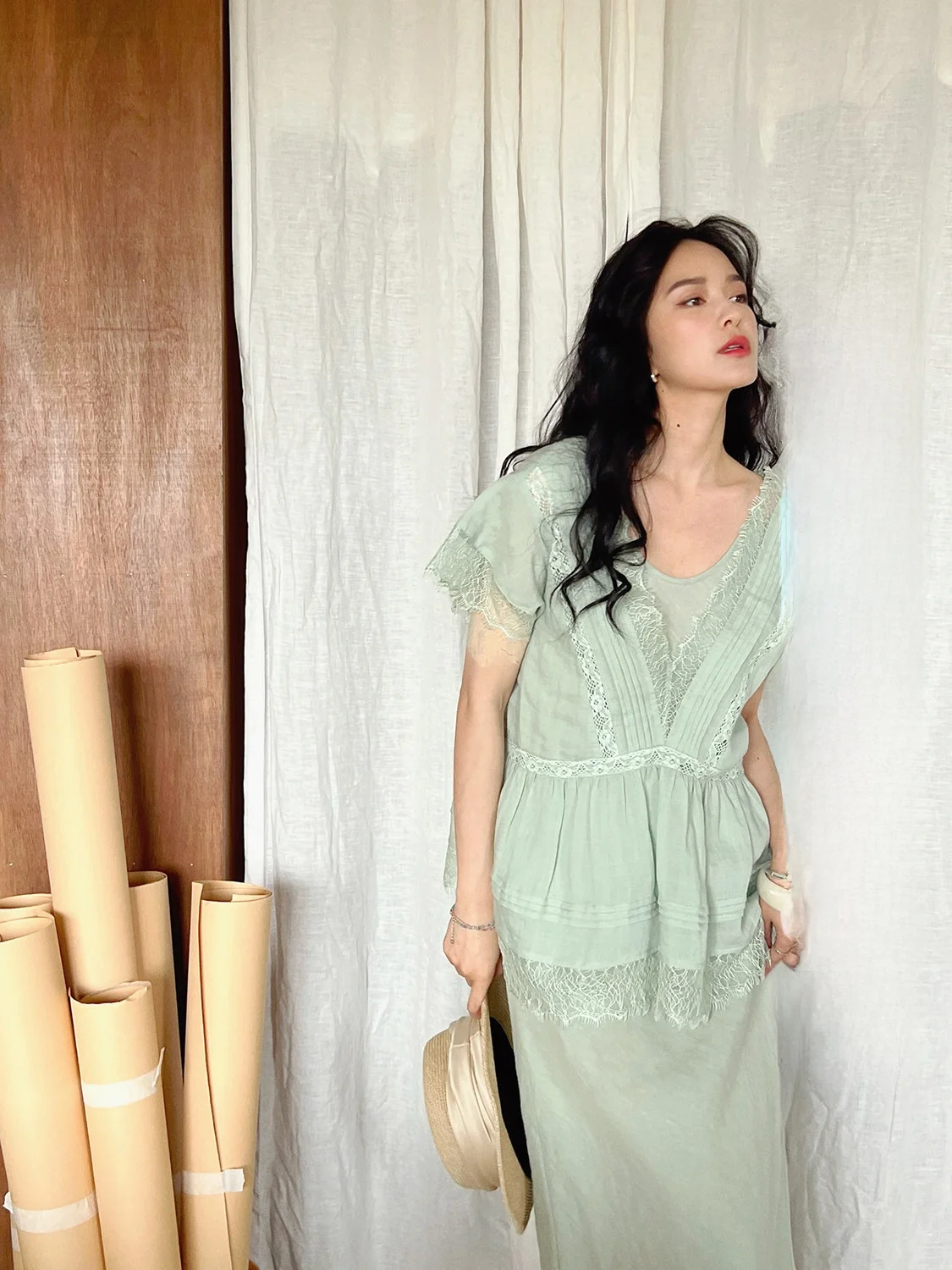 Elwing Original Romantic e Lace Splicing Lightweight Linen ort Sve irt Strap Women Summer Top Breathable Comfor...
Elwing Original Romantic e Lace Splicing Lightweight Linen ort Sve irt Strap Women Summer Top Breathable Comfor...