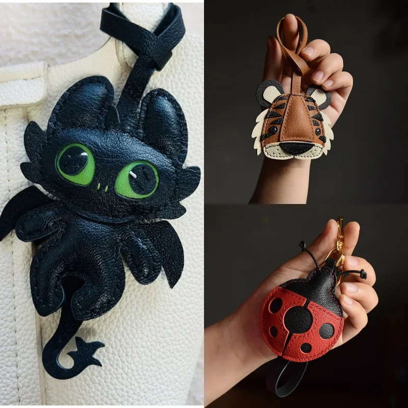 Handmade Leather Animal Kingdom's Healing Bag Charm Accessories Keychain Big Eyes & Little Monster & Scarab Car Key Bag Pendant
Handmade Leather Animal Kingdom's Healing Bag Charm Accessories Keychain Big Eyes & Little Monster & Scarab Car Key Bag Pendant