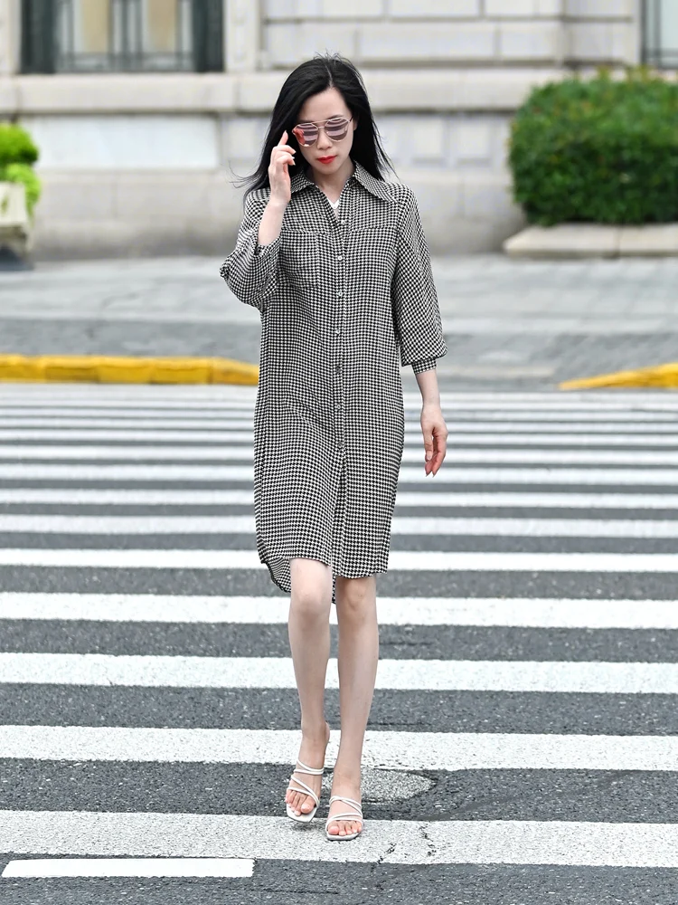 Осенняя новинка: шелковая юбка миди с принтом в клетку, свободного кроя, больших размеров, женская, с высокой талией, А-силуэт
Осенняя новинка: шелковая юбка миди с принтом в клетку, свободного кроя, больших размеров, женская, с высокой талией, А-силуэт