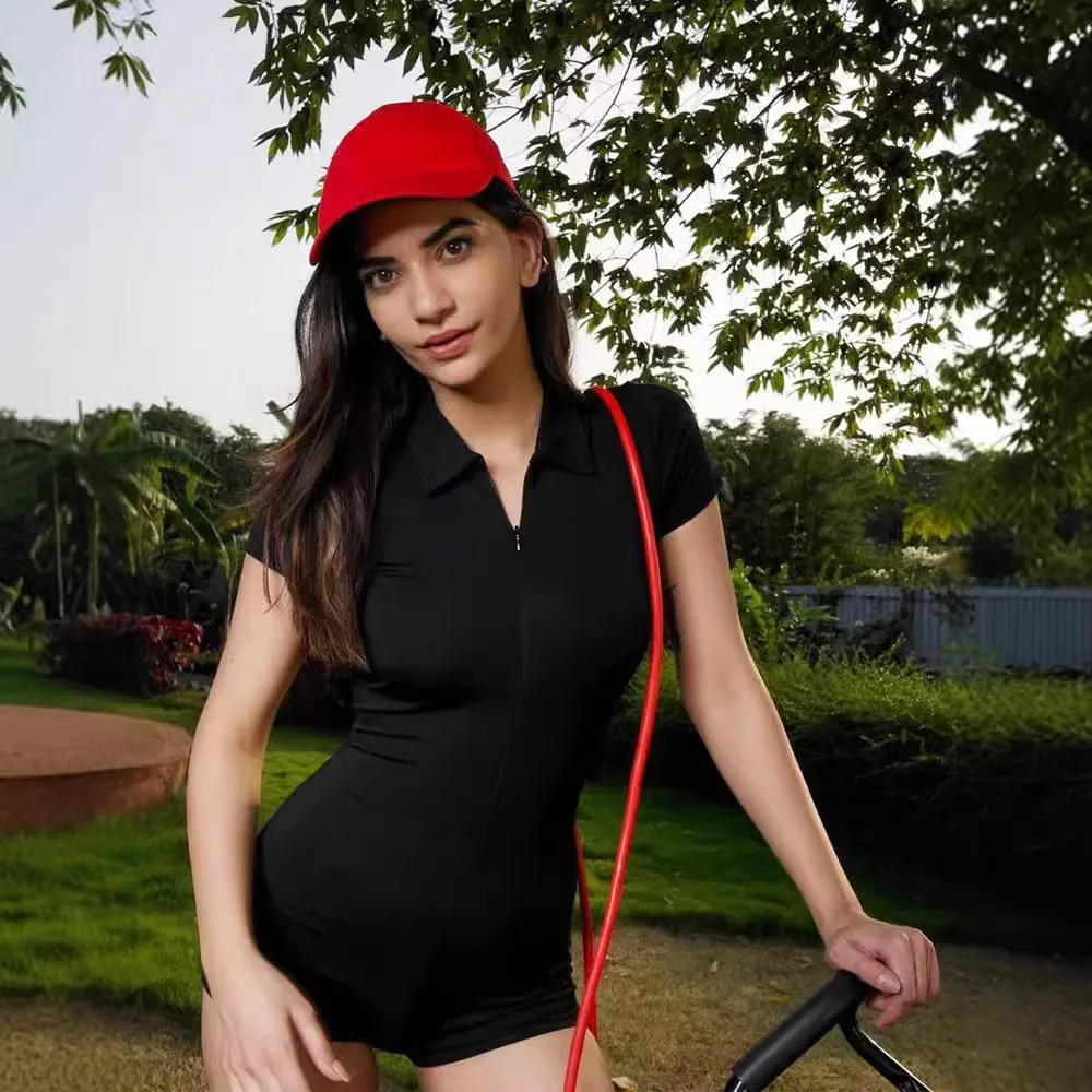 Women's 2025 Spring New Solid Color Collar Zipper Short Sleeve Yoga Sports Running Tight Jumpsuit for Women Jumpsuits Bodysuit
Women's 2025 Spring New Solid Color Collar Zipper Short Sleeve Yoga Sports Running Tight Jumpsuit for Women Jumpsuits Bodysuit