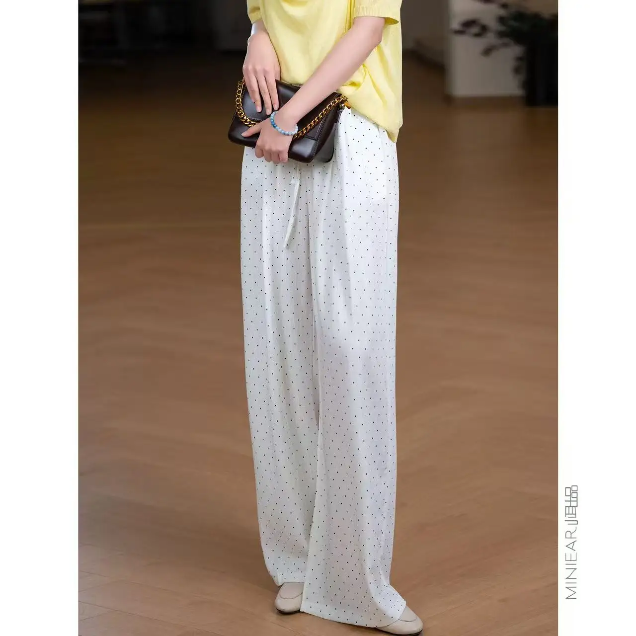 High Waist Straight Leg Wide Leg Casual Pants Retro Harem Trousers for plus Size Women Summer 2026 New Arrival Ladies' Clothing
High Waist Straight Leg Wide Leg Casual Pants Retro Harem Trousers for plus Size Women Summer 2026 New Arrival Ladies' Clothing