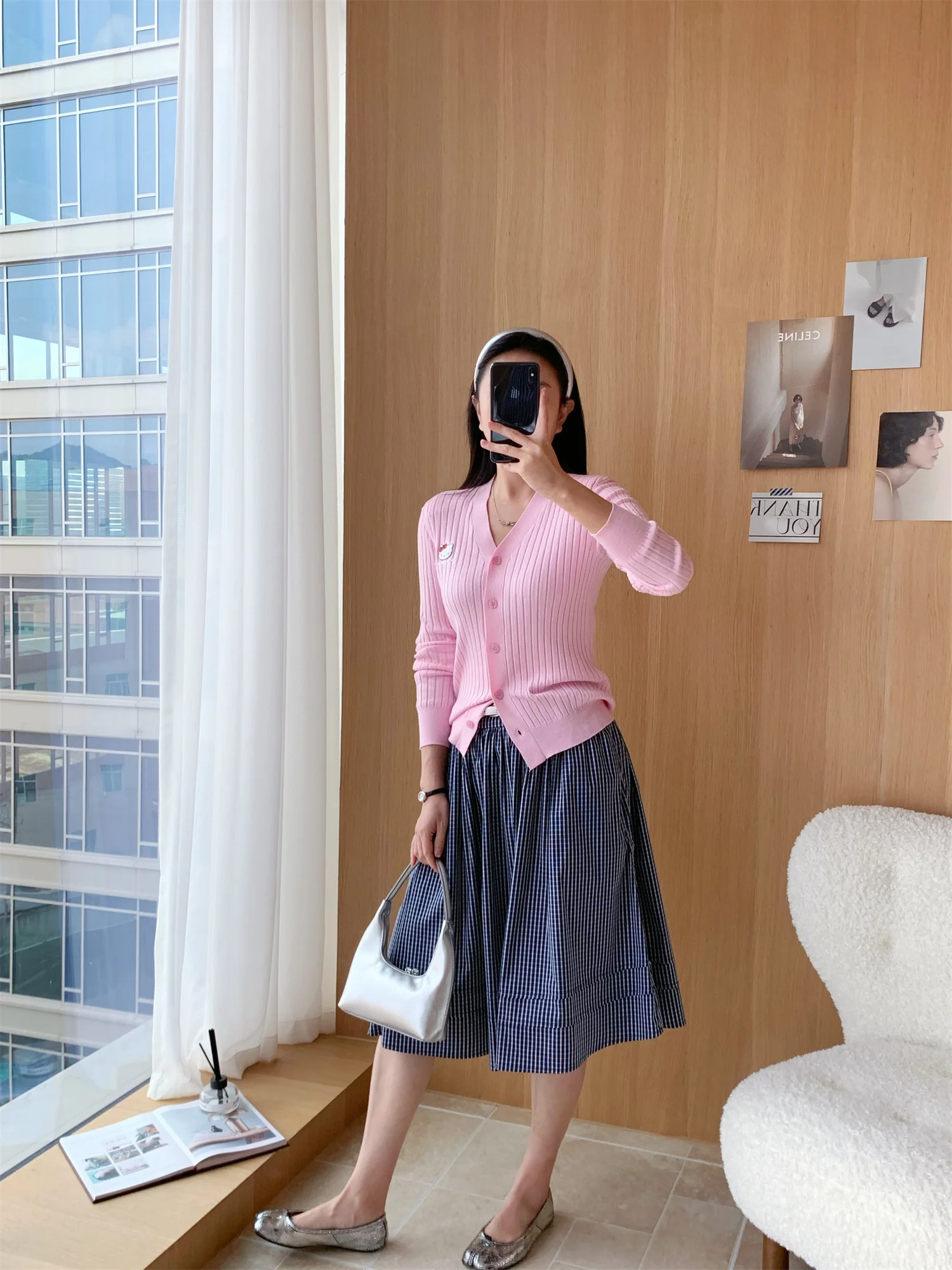 Эластичный вязаный кардиган с эффектом похудения, повседневный, с длинными рукавами, V-образным вырезом, на пуговицах, женский, модный H4
Эластичный вязаный кардиган с эффектом похудения, повседневный, с длинными рукавами, V-образным вырезом, на пуговицах, женский, модный H4