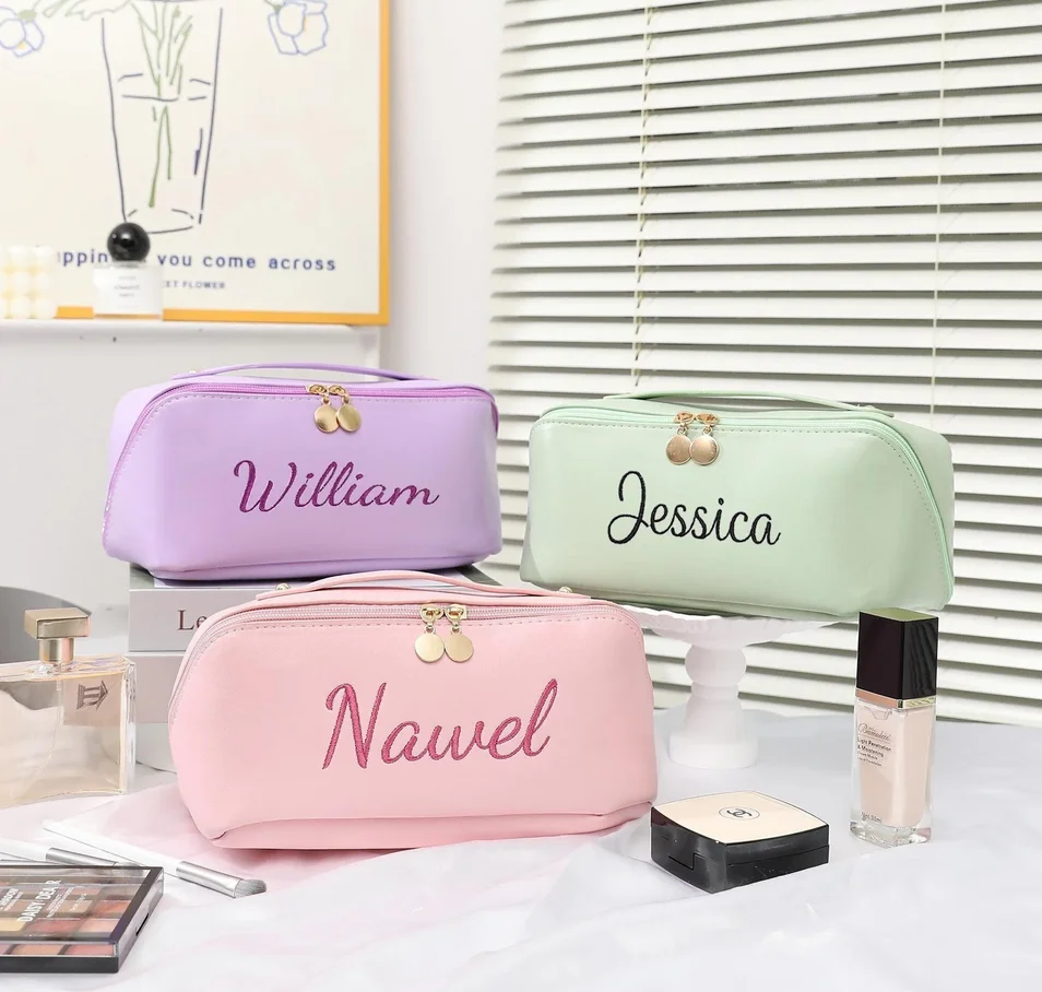 Персонализированная косметичка из искусственной кожи, портативная женская косметичка большой емкости, новинка 2025, модная ручная многоцветная косметичка для хранения
Персонализированная косметичка из искусственной кожи, портативная женская косметичка большой емкости, новинка 2025, модная ручная многоцветная косметичка для хранения